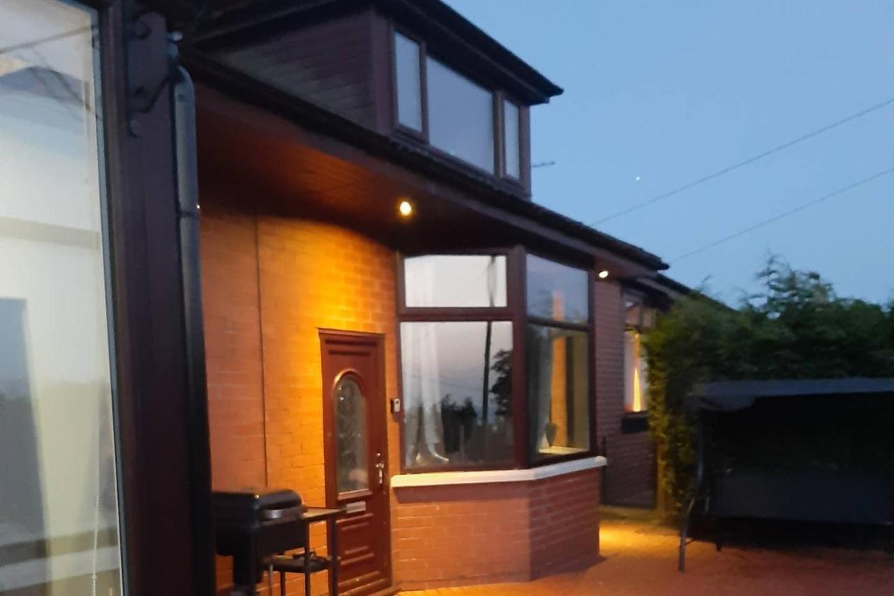 Villa Sunny Lynn Oldham Exterior foto